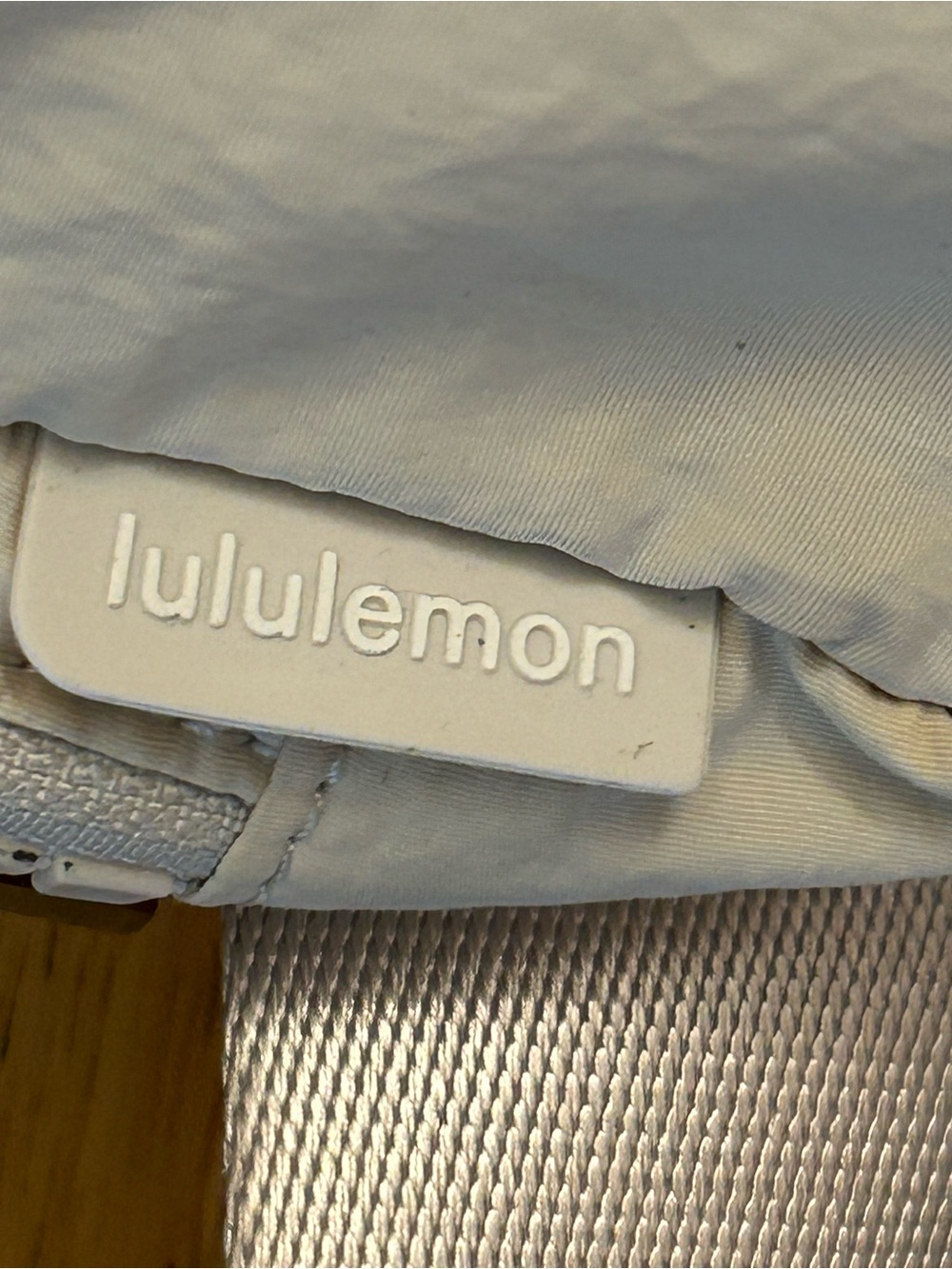 Lululemon Everywhere Off White Belt Bag (1L) - Picture 8 of 15